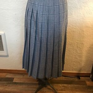 Vintage Pendleton blue and white plaid pleated skirt